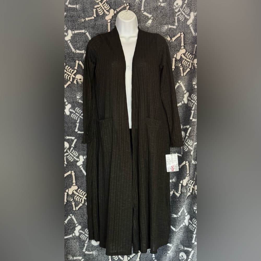 BNWT Lularoe Sarah (black)